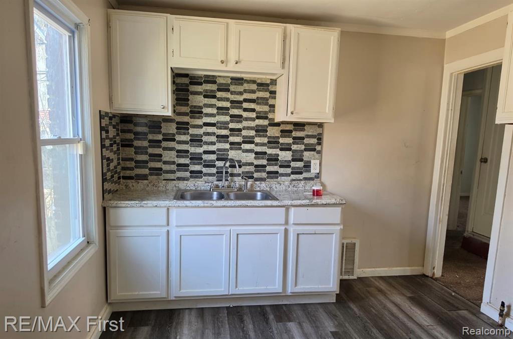 12717 Riad Street - Photo 4