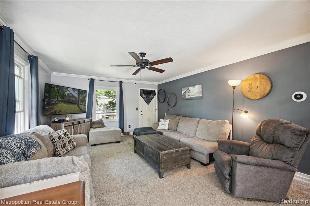 6274 HATCHERY Road, Waterford, MI 48329 — Photo 10