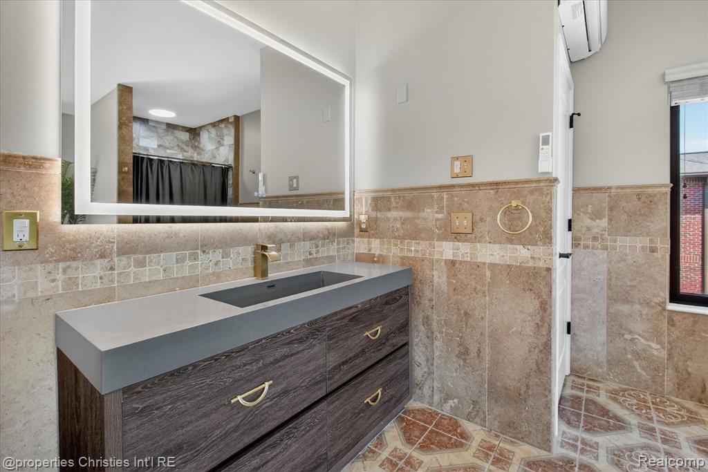 6223 Valleyfield Drive, Plymouth, MI 48170 — Photo 36