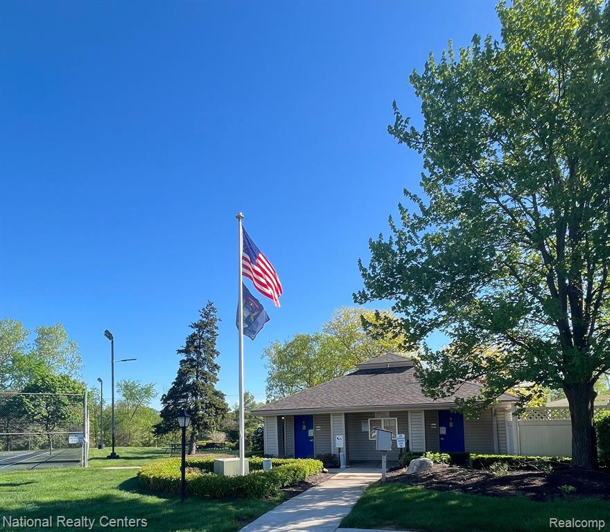 31160 Country Way, Farmington Hills, MI 48331 — Photo 39