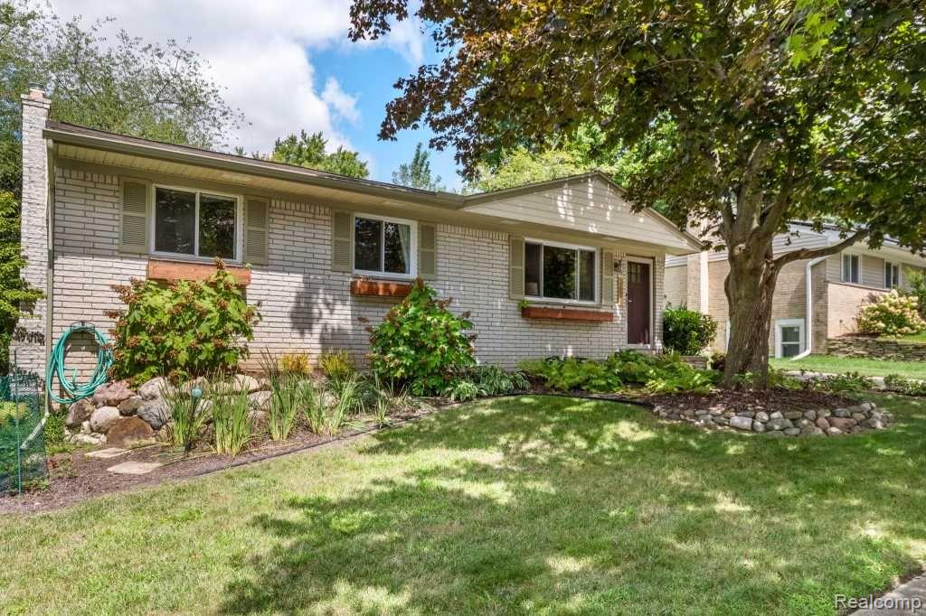 369 LARKSPUR Street, Ann Arbor, MI 48105 — Photo 3