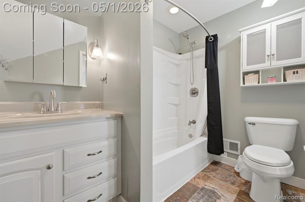 1373 Beaconsfield Avenue, Grosse Pointe, MI 48230 — Photo 25