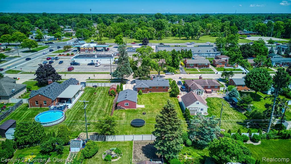 8943 ROSLYN Street, Livonia, MI 48150 — Photo 28