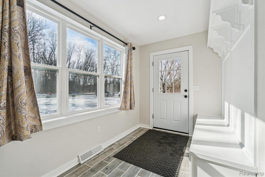5815 E ALLEN Road, Howell, MI 48855 — Photo 6