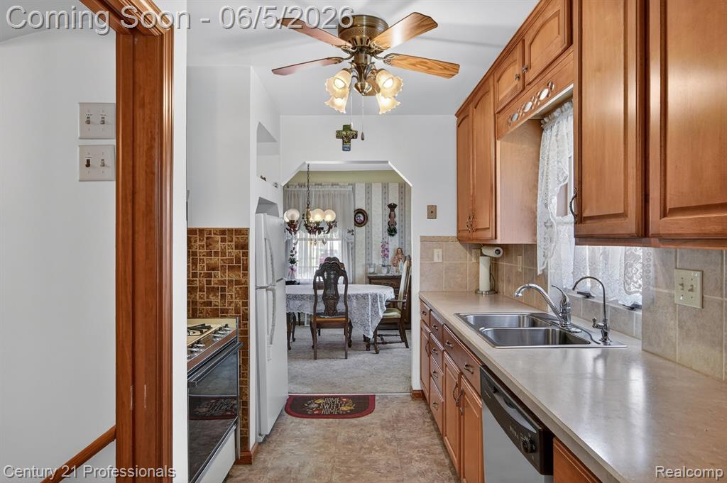 28745 Avondale Street, Inkster, MI 48141 — Photo 9