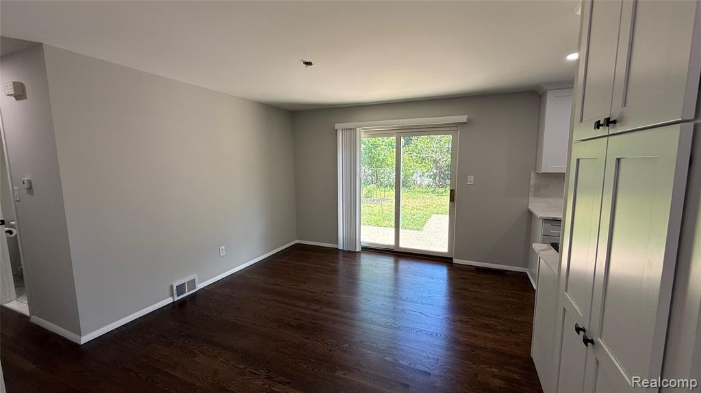 805 S Carlson Street, Westland, MI 48186 — Photo 8