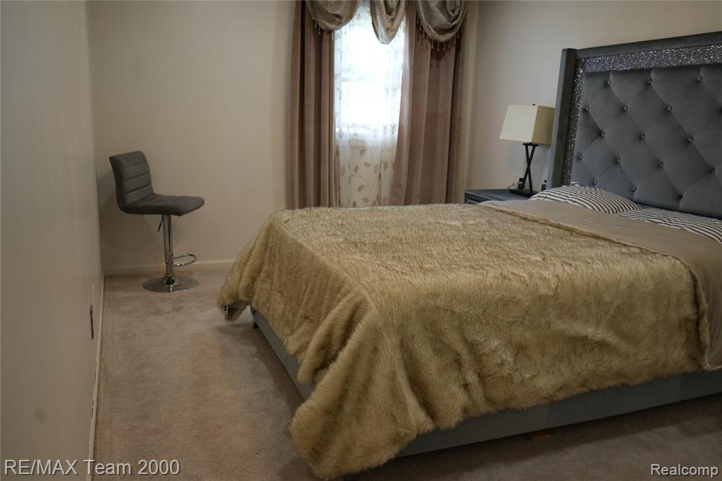 6426 Chase Road, Dearborn, MI 48126 — Photo 14