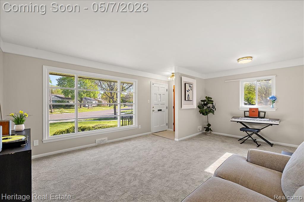 31881 Lamar Drive, Farmington, MI 48336 — Photo 8