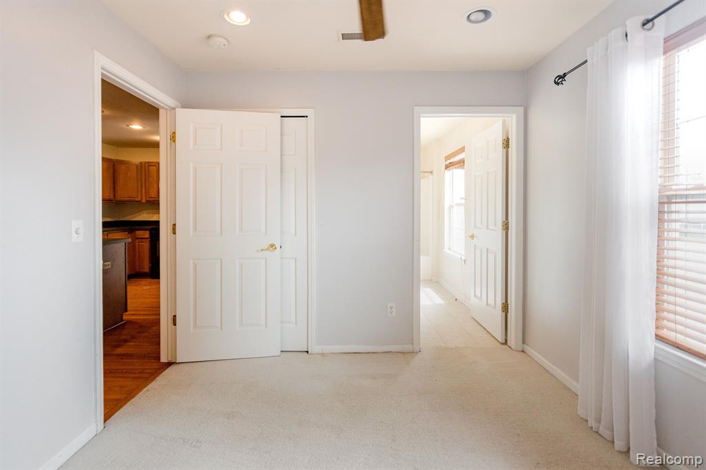 807 PALLISTER Street, Detroit, MI 48202 — Photo 11