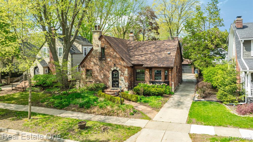 33 SYLVAN Avenue, Pleasant Ridge, MI — Photo 2