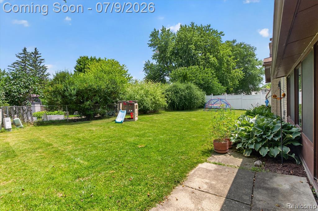 42854 Lombardy Drive, Canton, MI 48187 — Photo 37