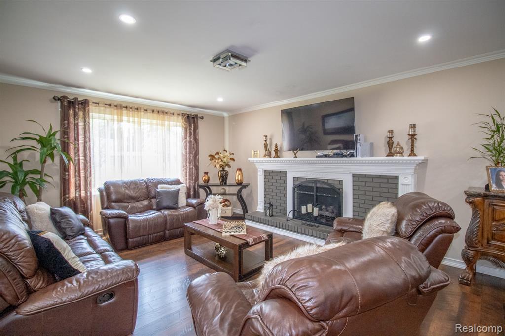 7878 Capri Drive, Canton, MI 48187 — Photo 22