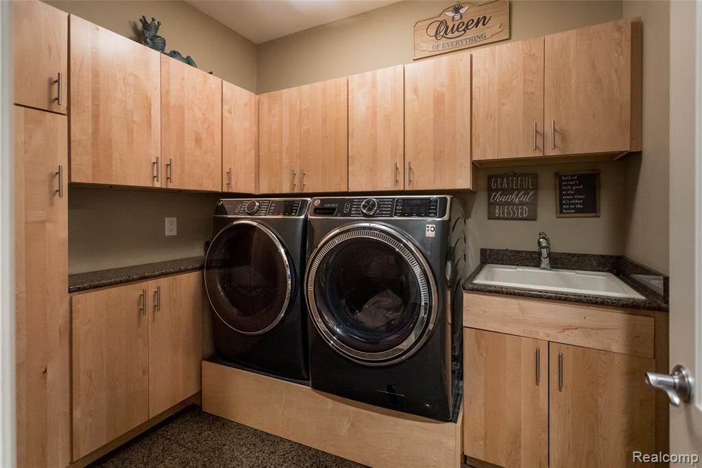 9050 Lake Dominion Drive, Brighton, MI 48114 — Photo 15