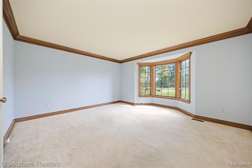 4237 WOODLANDS Lane, Orchard Lake Village, MI 48323 — Photo 17