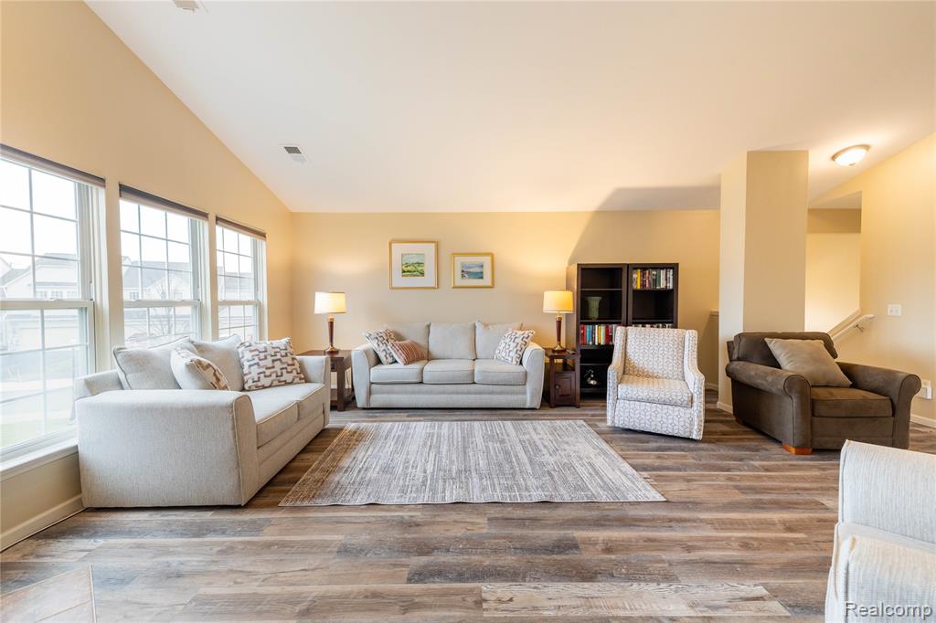 26616 Kirkway Circle, Woodhaven, MI 48183 — Photo 9