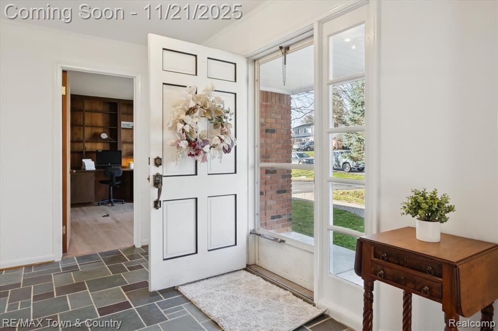 5593 Woodwind Drive, Bloomfield Hills, MI 48301 — Photo 3