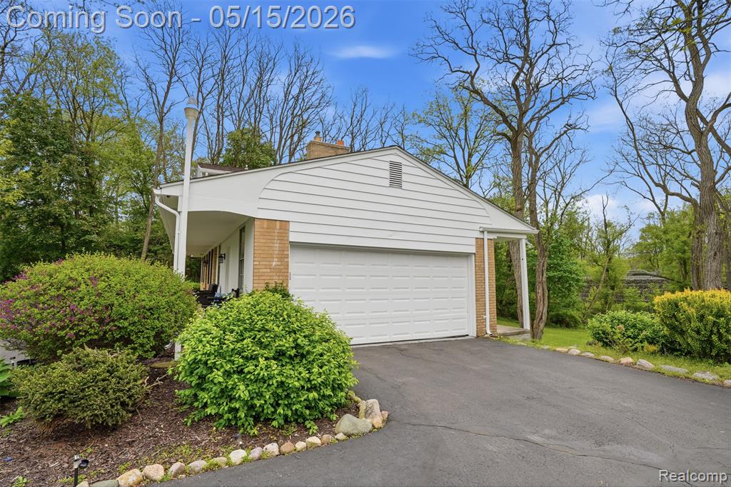 47129 Dunsany Road, Northville, MI 48167 — Photo 32