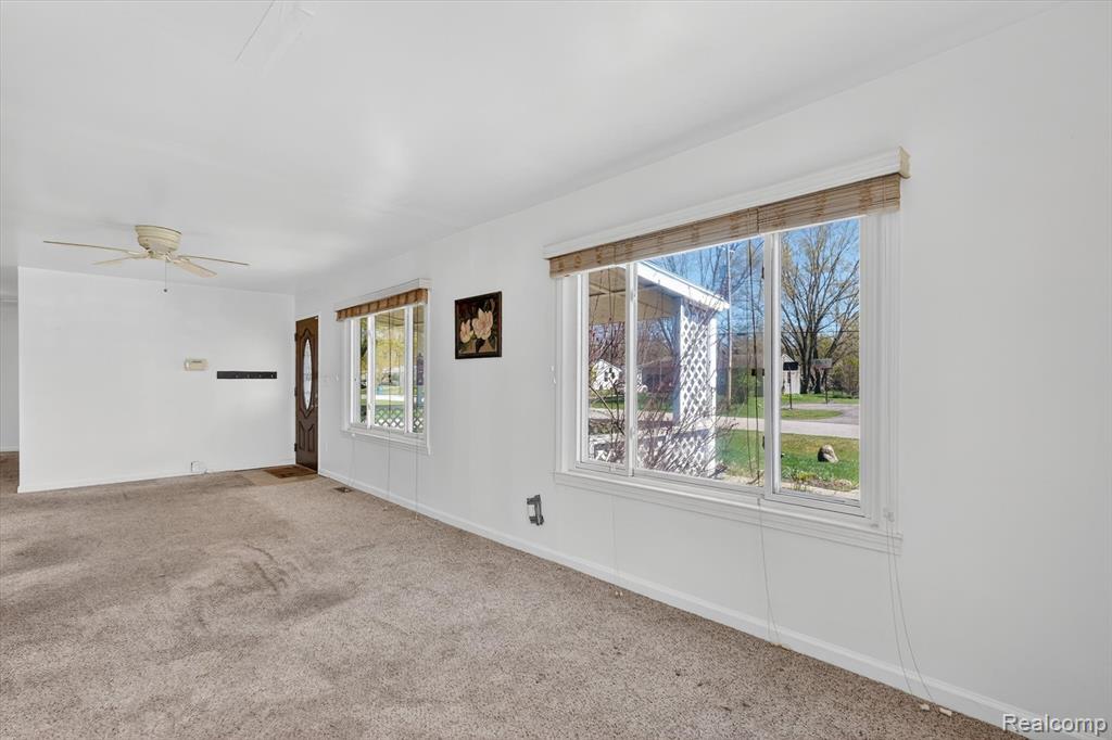 1392 Winfield Drive, Swartz Creek, MI 48473 — Photo 8