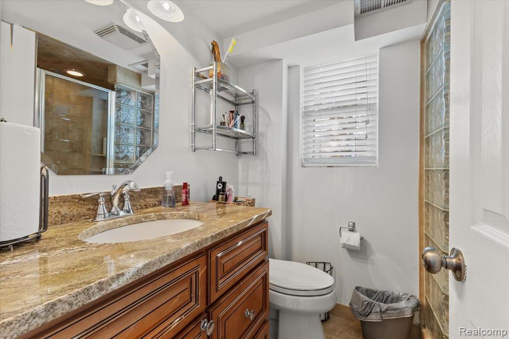 28791 Sunset Boulevard W, Lathrup Village, MI 48076 — Photo 40