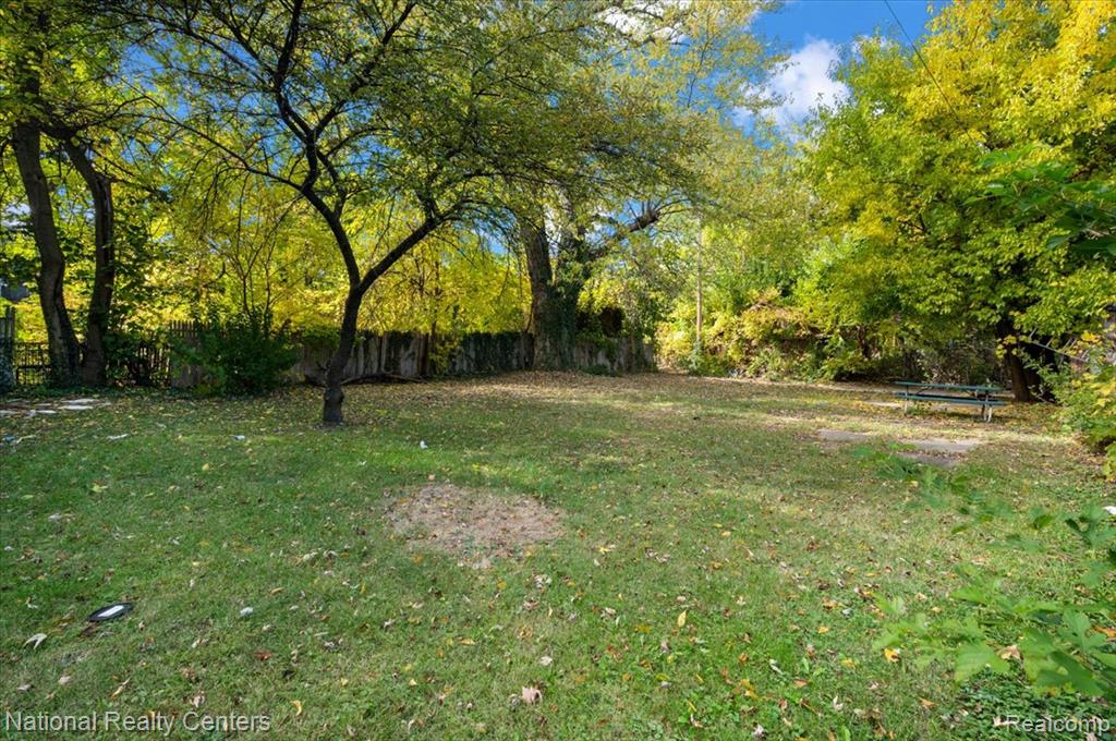 75 McLean Street, Highland Park, MI 48203 — Photo 25