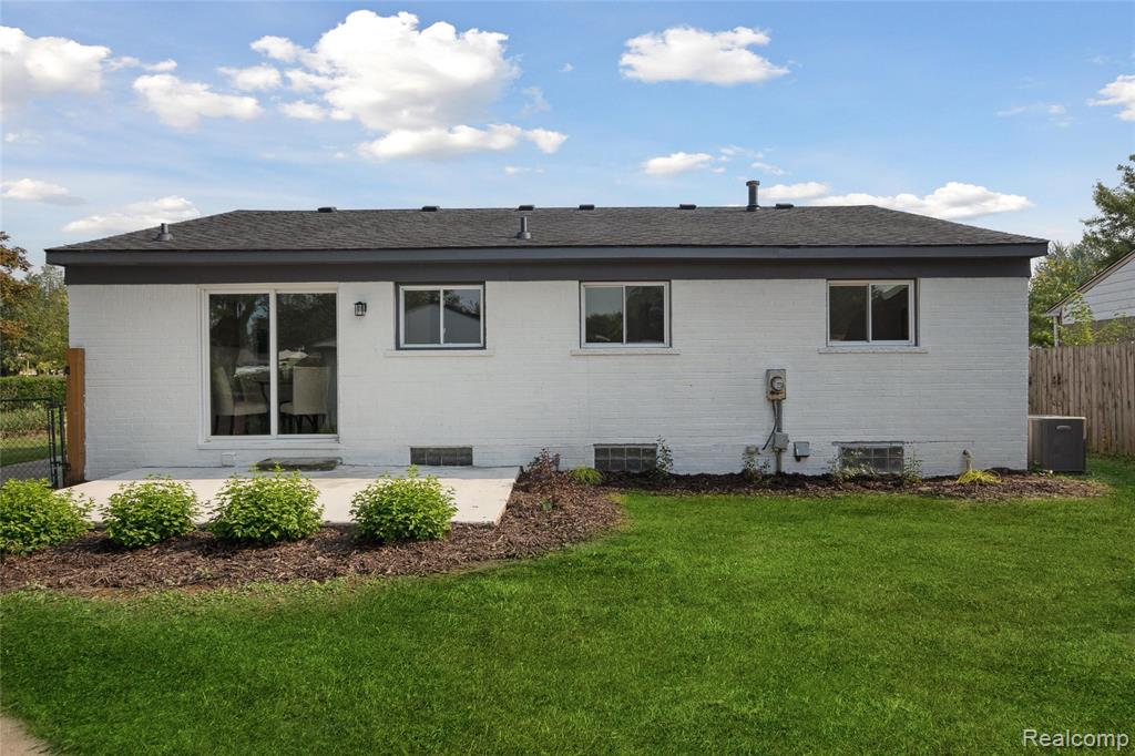 10124 Hamilton Street, Van Buren, MI 48111 — Photo 28