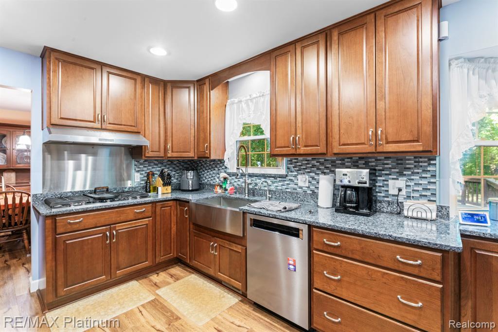 6567 Heaven Drive, Howell, MI 48855 — Photo 15