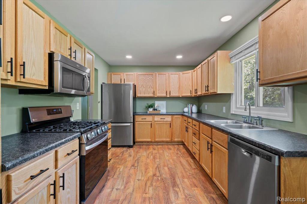 5116 WAKEFIELD Road, Grand Blanc, MI 48439 — Photo 18