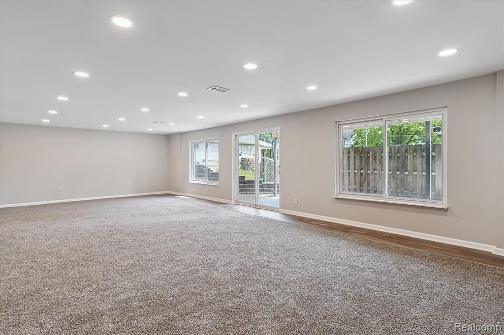 2145 Terrapin Street, Wolverine Lake, MI 48390 — Photo 33