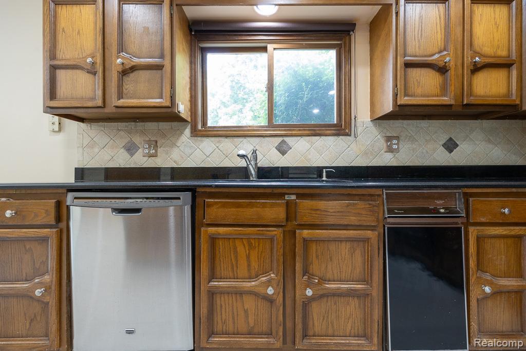 6275 Fairbrook Court, West Bloomfield, MI — Photo 13