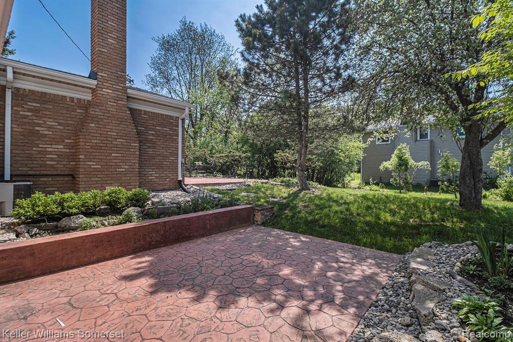 3983 NORMANWOOD, West Bloomfield, MI 48323 — Photo 21