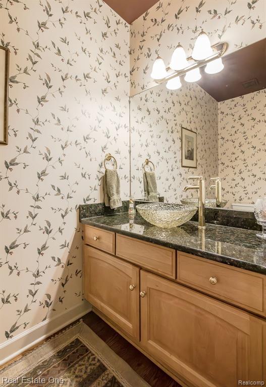 9316 LAKEBLUFF Drive, Clarkston, MI 48348 — Photo 26