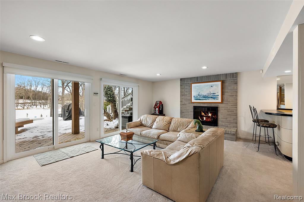 2797 Orchard Place, Orchard Lake Village, MI 48324 — Photo 18