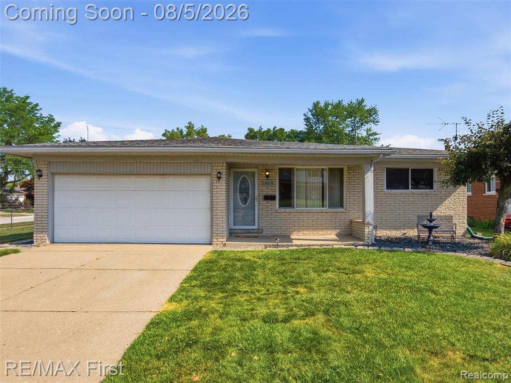 13019 Picadilly Drive, Sterling Heights, MI 48312