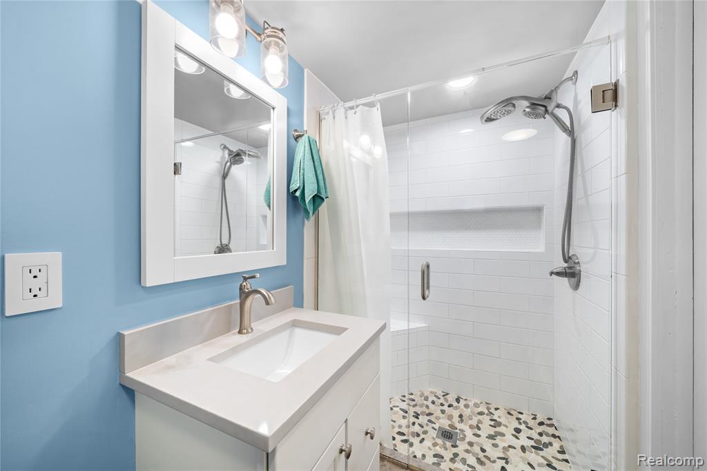 7125 Highview Street, Dearborn Heights, MI 48127 — Photo 30