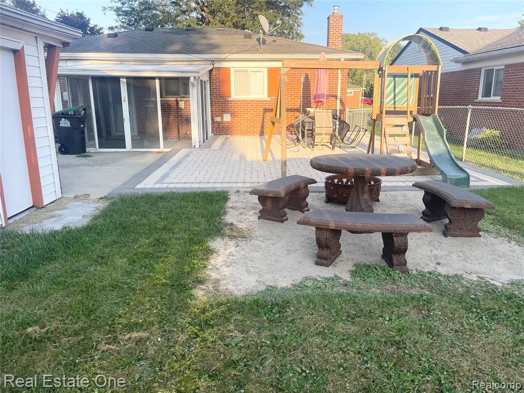 8232 Bailey Street, Taylor, MI 48180 — Photo 18