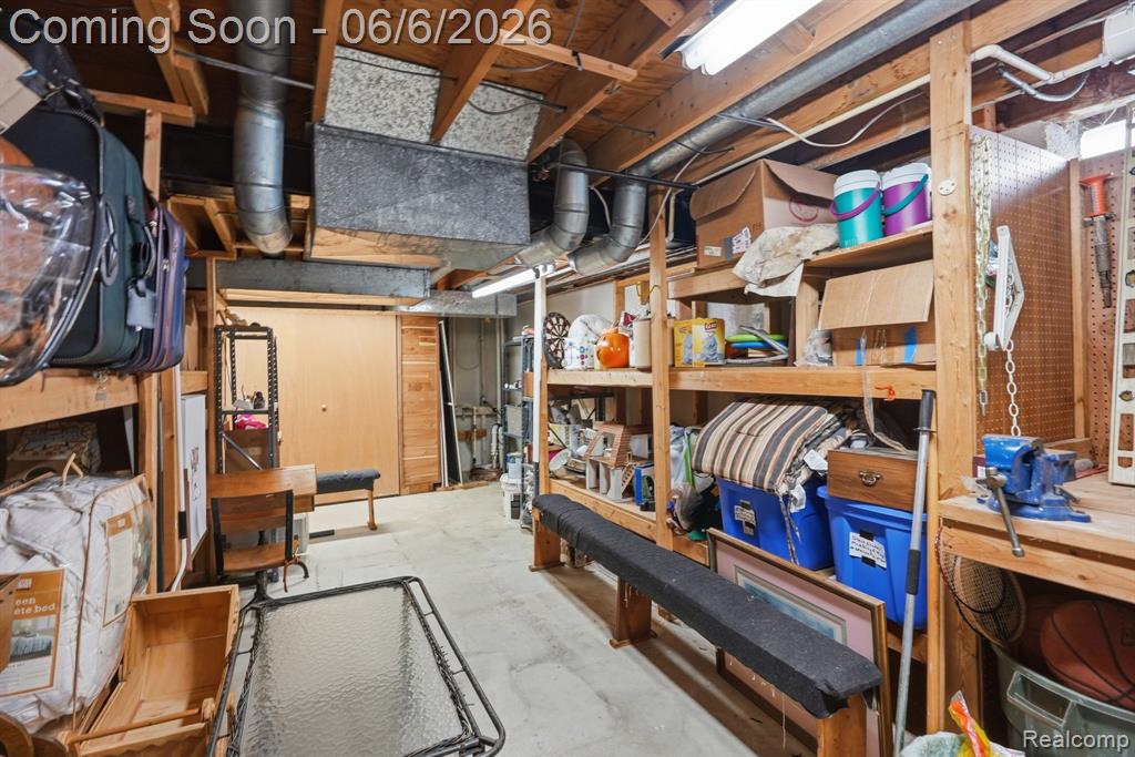 42321 Royal Lane, Clinton Twp, MI 48038 — Photo 30