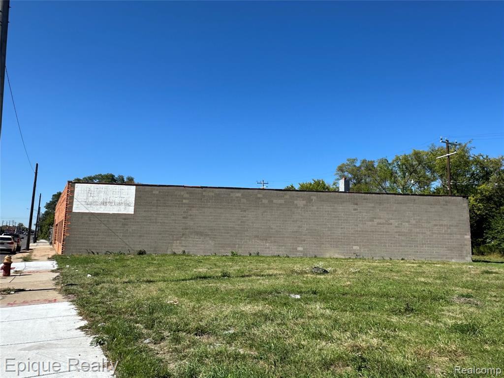 5431 E Davison Street E, Hamtramck, MI 48212 — Photo 14