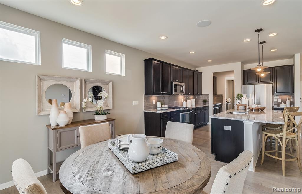 812 FORD MILL Drive, Saline, MI 48176 — Photo 5