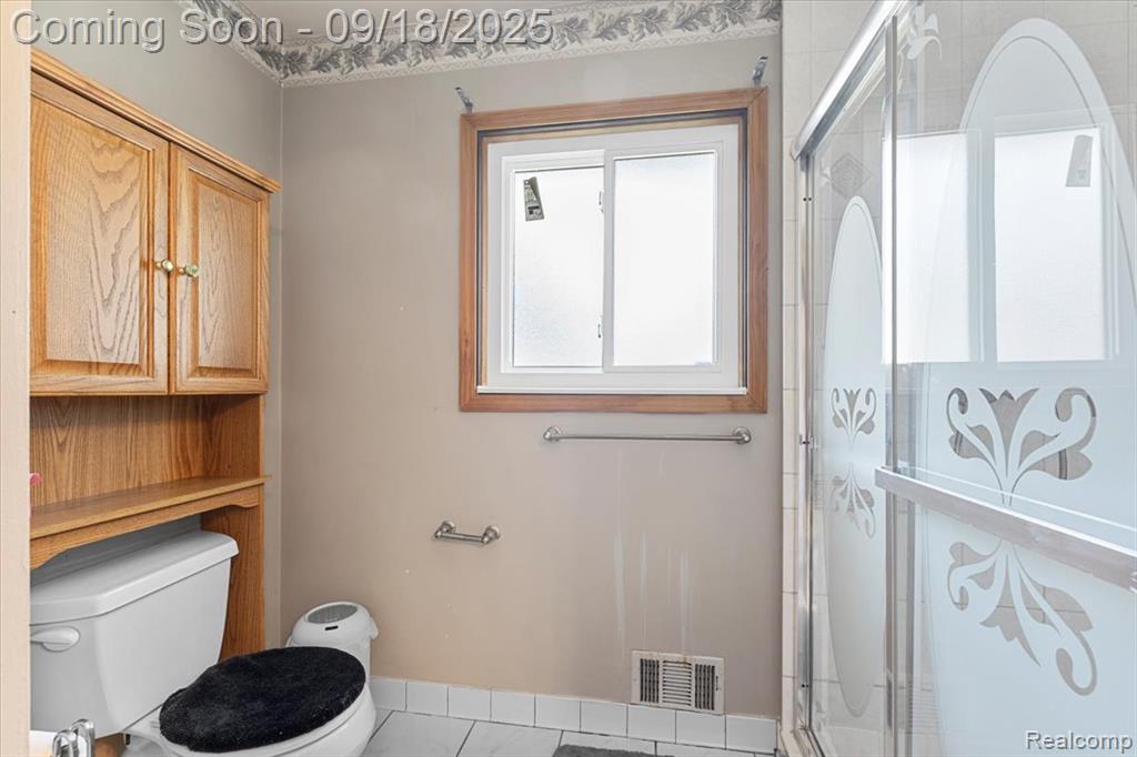 21946 Camille Court, Woodhaven, MI 48183 — Photo 22