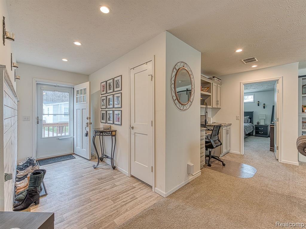 10747 S BROOKSTON Drive, Willis, MI 48191 — Photo 2