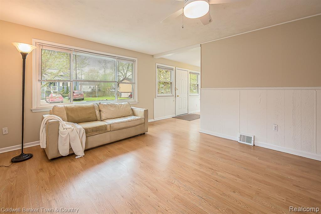 333 FAIRMOUNT Street, Whitmore Lake, MI 48189 — Photo 18