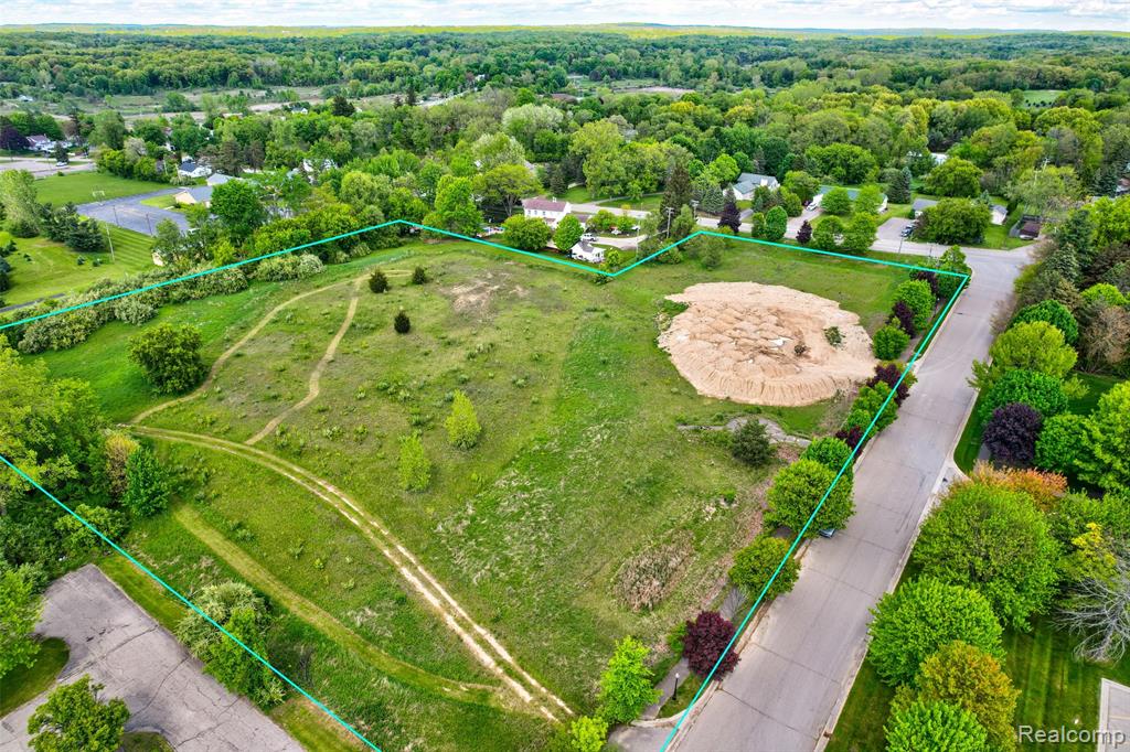 12750 FOUNTAIN SQUARE, Davisburg, MI — Photo 5