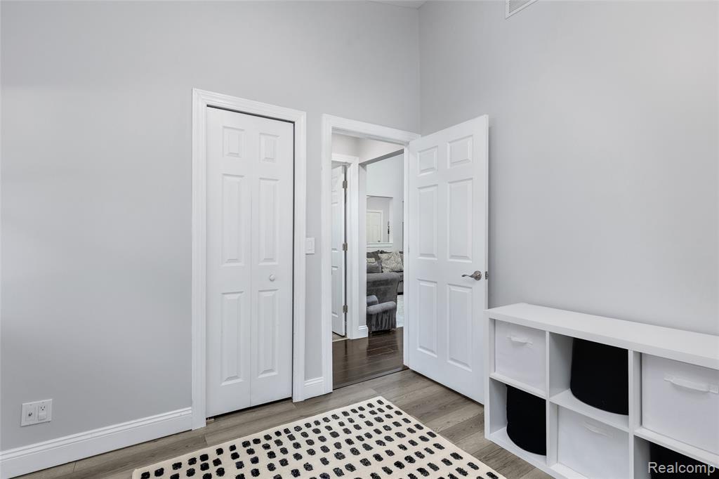 790 Hillcliff Drive, Waterford, MI 48328 — Photo 17