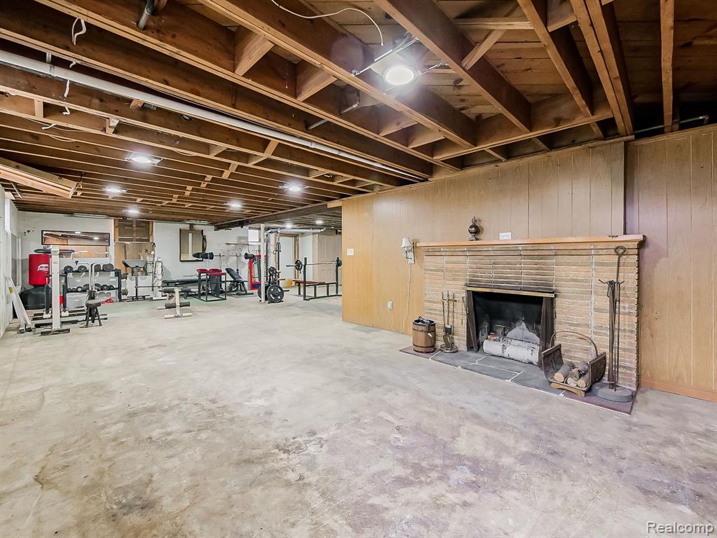 9745 MARSHALL Road, South Lyon, MI 48178 — Photo 19