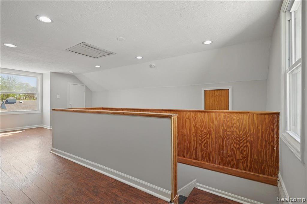 46 E LONGFELLOW Avenue, Pontiac, MI 48340 — Photo 26