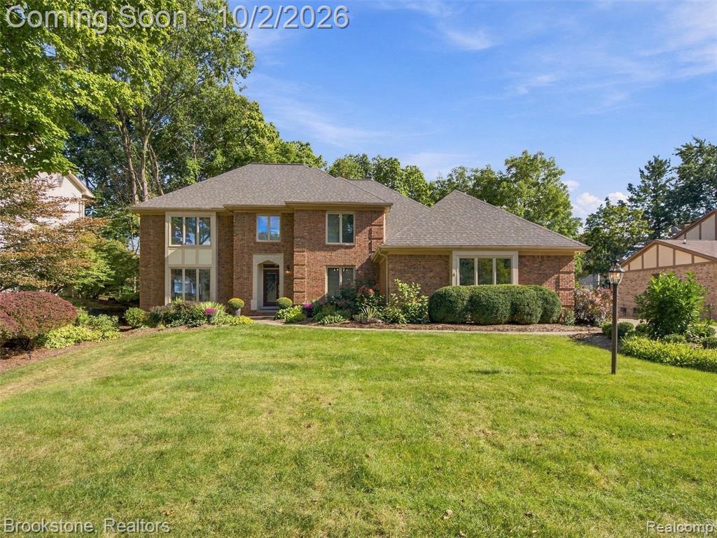 6400 Glyndebourne Drive, Troy, MI 48098