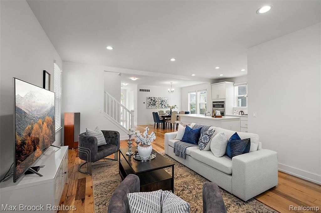 4260 Kent Road, Royal Oak, MI 48073 — Photo 17