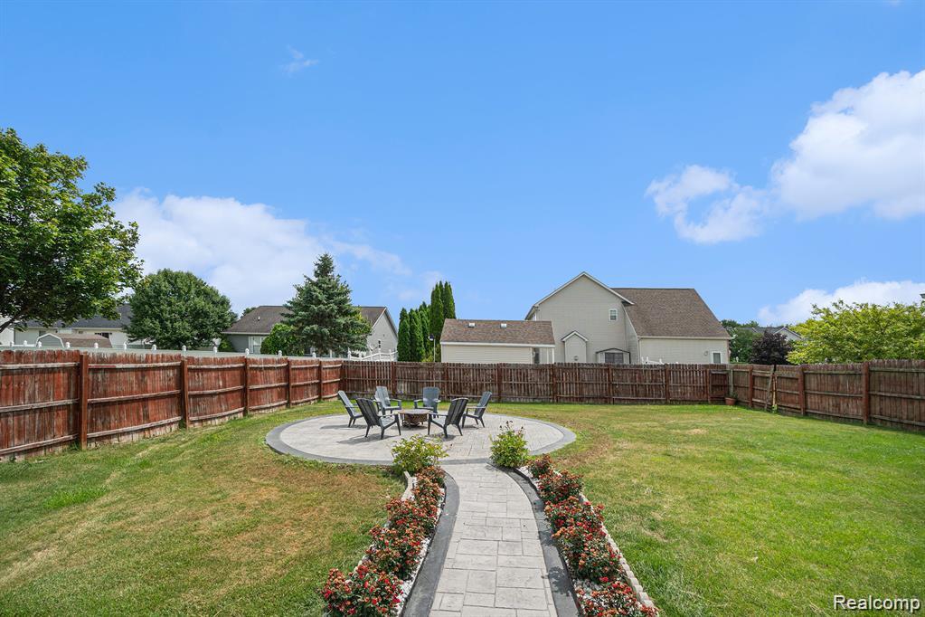 6320 Ruidoso Drive, Saginaw, MI 48603 — Photo 30
