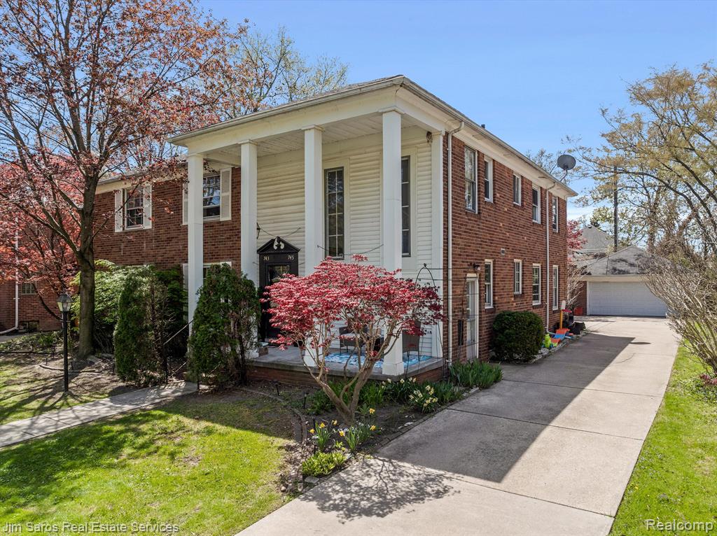 743 HARCOURT Road, Grosse Pointe Park, MI 48230 — Photo 2