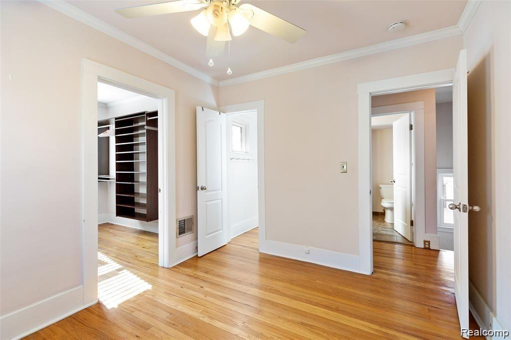 401 CATALPA Drive, Royal Oak, MI 48067 — Photo 11